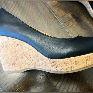 Black Leather Bass Wedges, Size 5.5.